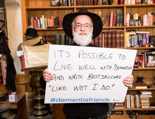 Terry Pratchett e l’eredità senza tempo di Discworld