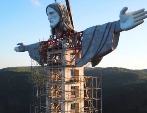 In Brasile, maxi statua di S. Michele Arcangelo